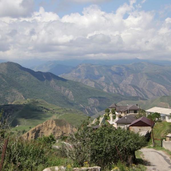И отрванный от внешнего мира