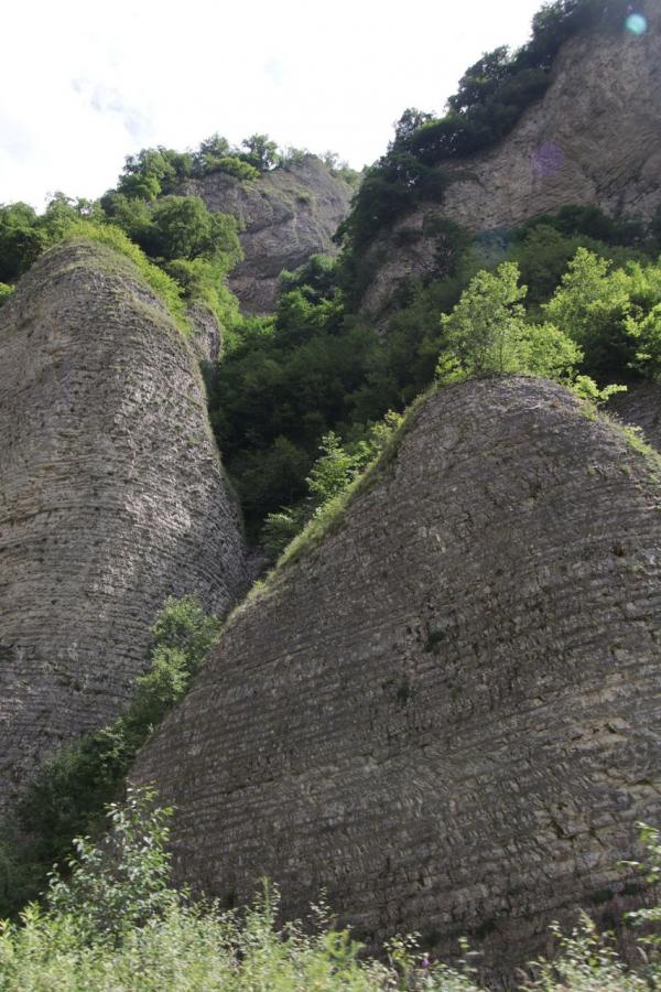 Прекрасные горы и горные реки