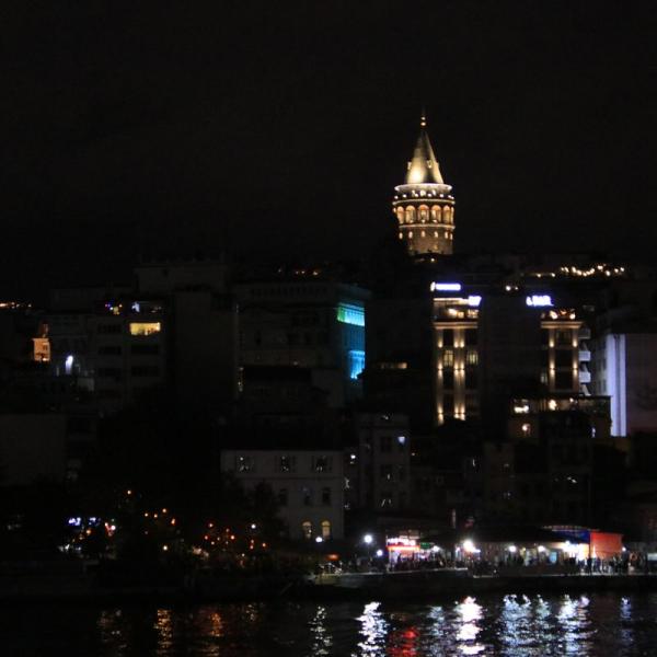 Вечер. Галата