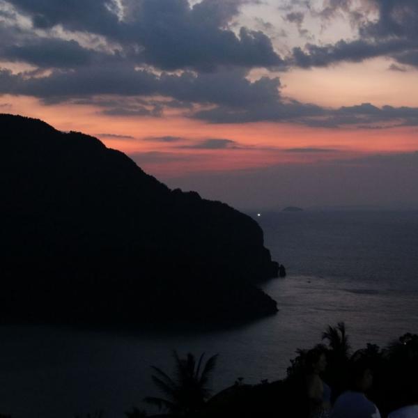 Phi-Phi-Don from viewpoint